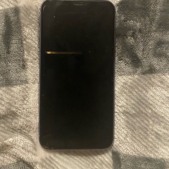I’m selling my old iPhone 11 because I brought a new phone - Picture 1 of 2
